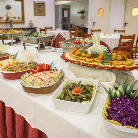 Szálloda Cristal Caldas 3*