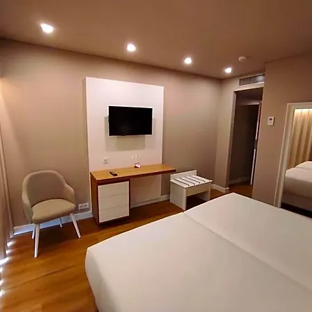 Cristal Caldas Hotel