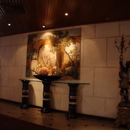 Cristal Caldas Hotel 3*